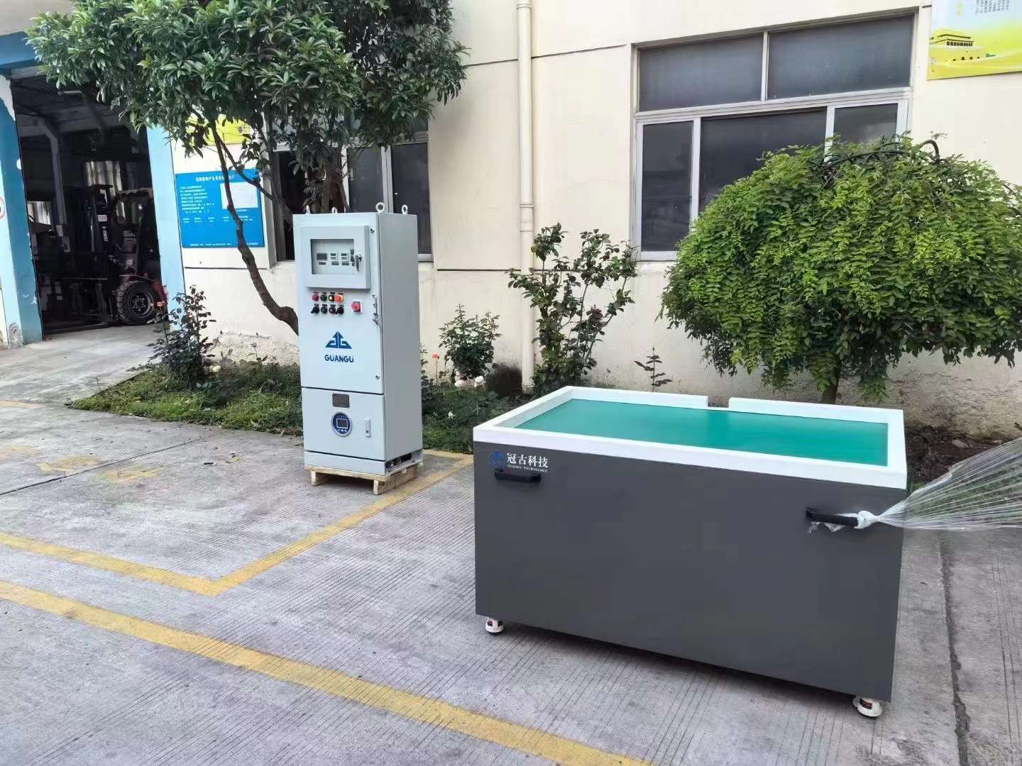 磁力去毛刺機(jī)助力國產(chǎn)大飛機(jī)金屬零件加工，提升制造業(yè)核心競爭力